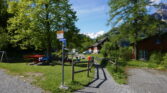 SBT Tannwaldrundgang mit Spielplatz und Wanderwegtafel weit