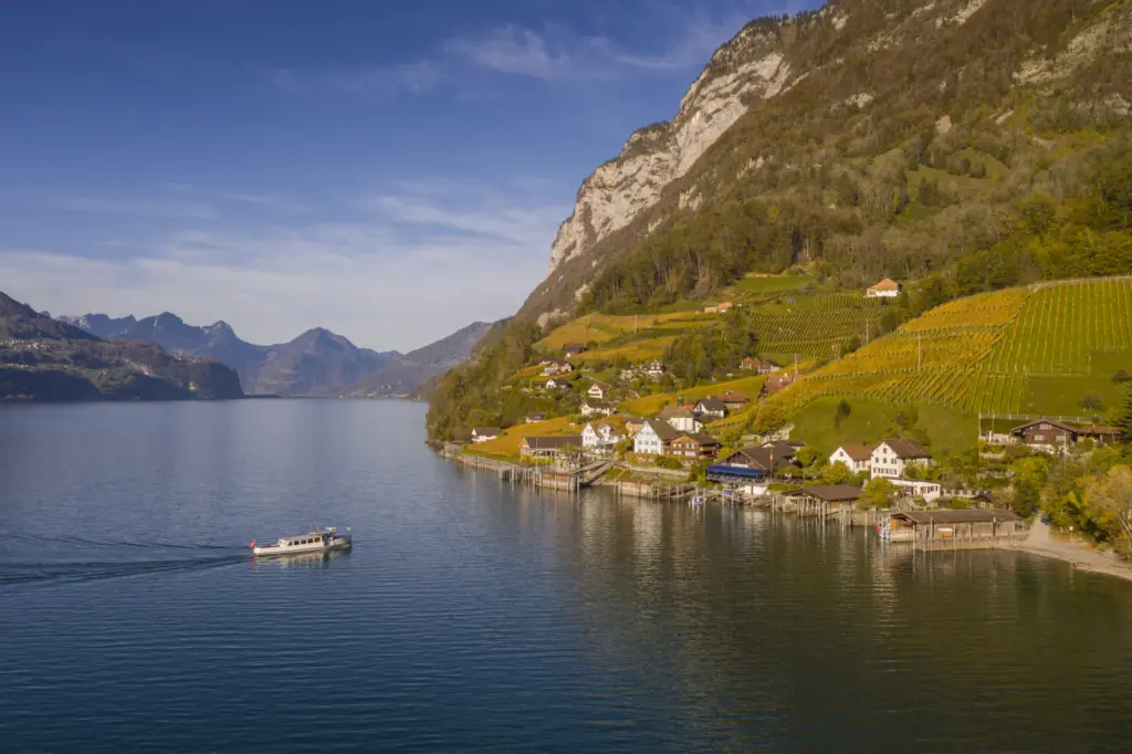 Walenseeschiff Quinten im Herbst