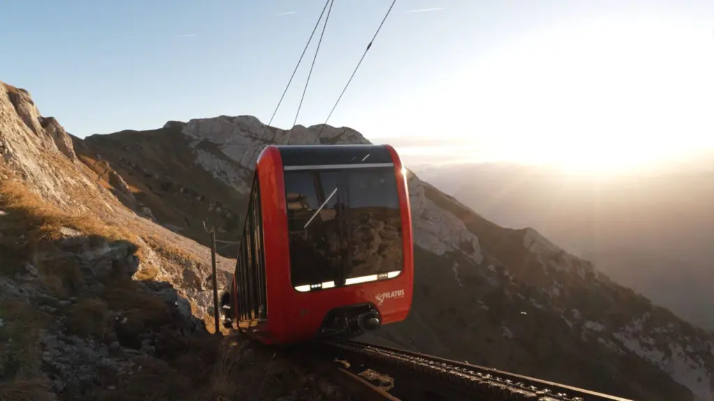 Pilatus Neue Zahnradbahn Sonnenaufgang