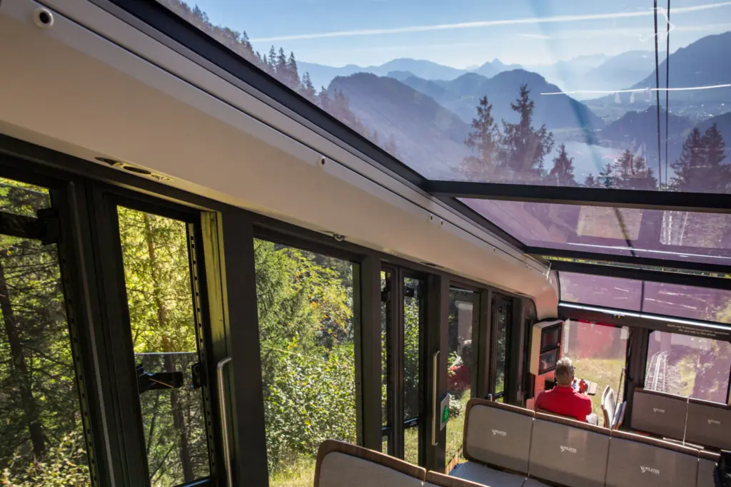 Pilatus Zahnradbahn Aussicht von innen